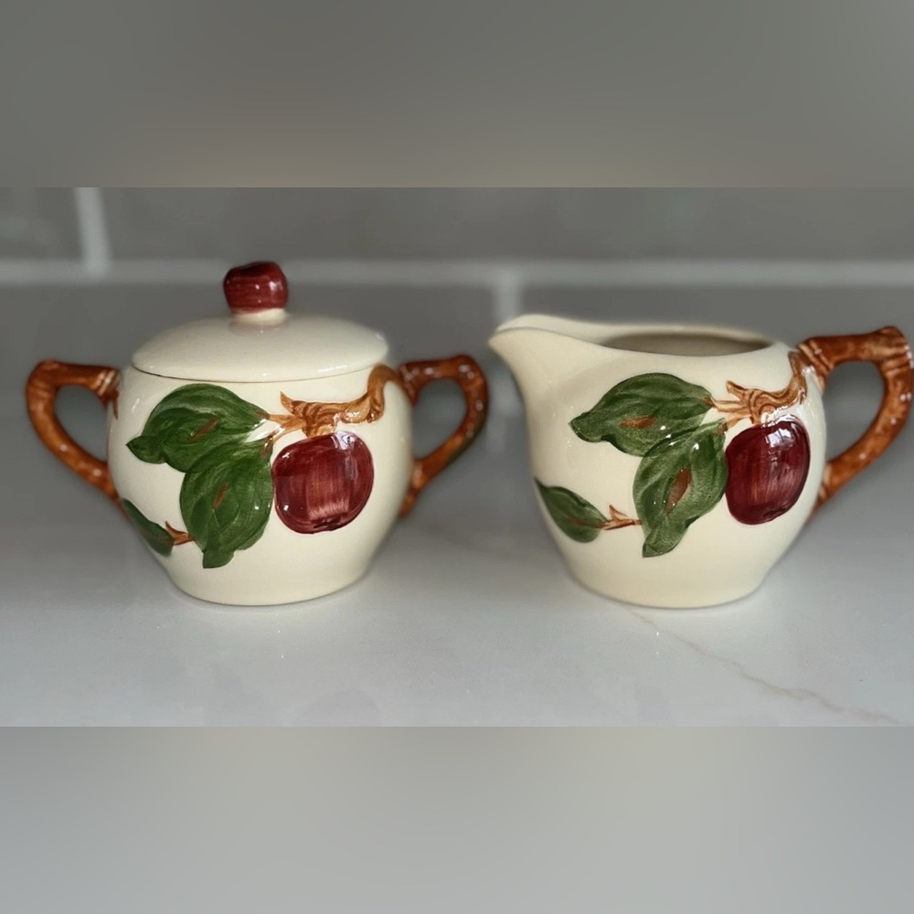 Vintage Franciscan Apple Creamer and Sugar with Lid In Excellent Condition